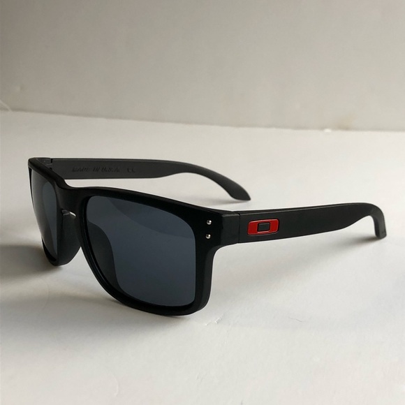 OO9102 Oakley Holbrook Black Matte - Picture 2 of 10